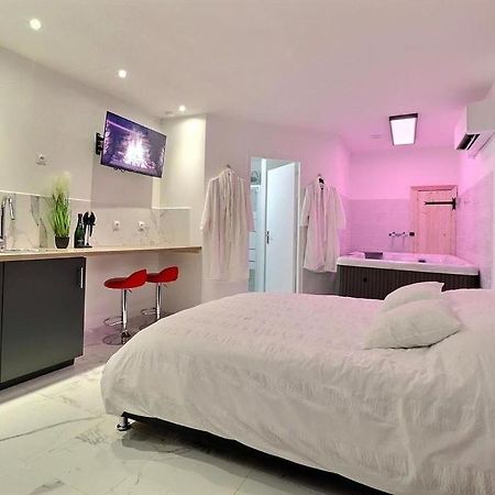 Love Room Avec Jacuzzi Castelsarrasin Kültér fotó
