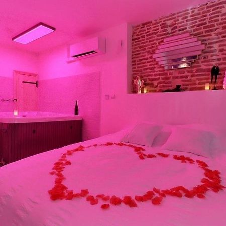Love Room Avec Jacuzzi Castelsarrasin Kültér fotó